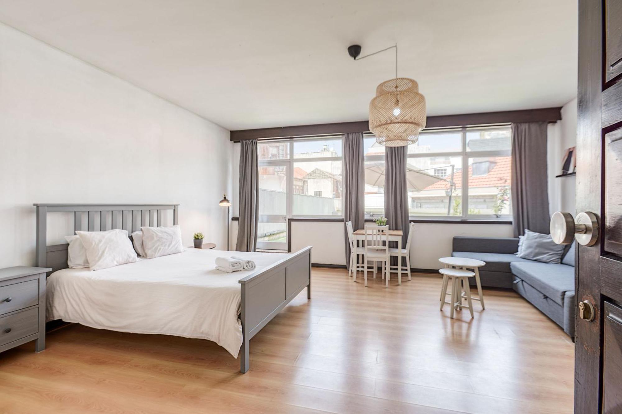 Travel & Live Aliados Apartment Porto Eksteriør bilde